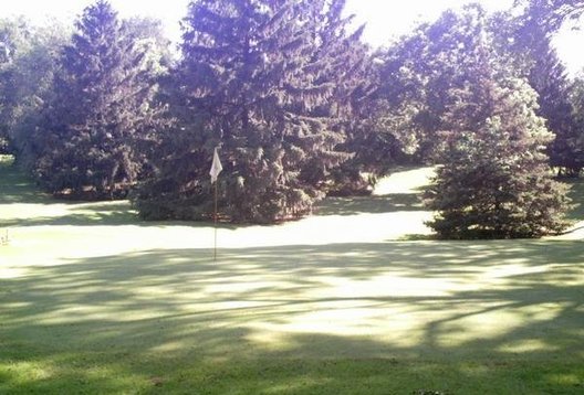 Saunders Cottages Golf Course