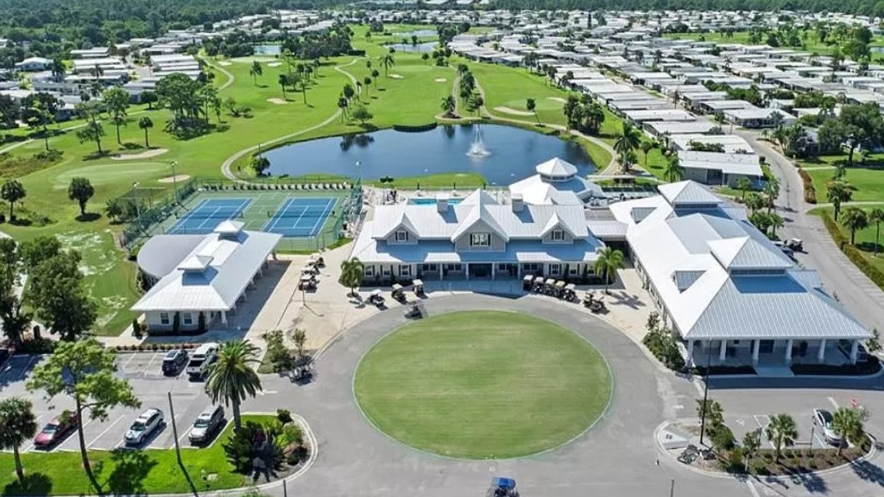 Six Lakes Country Club