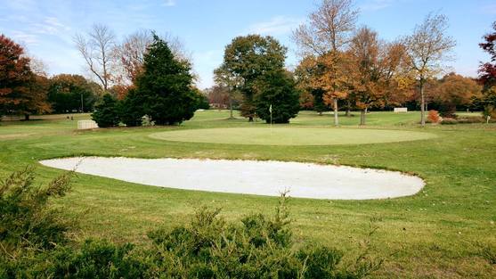 Twin Willows Par 3 Golf Course