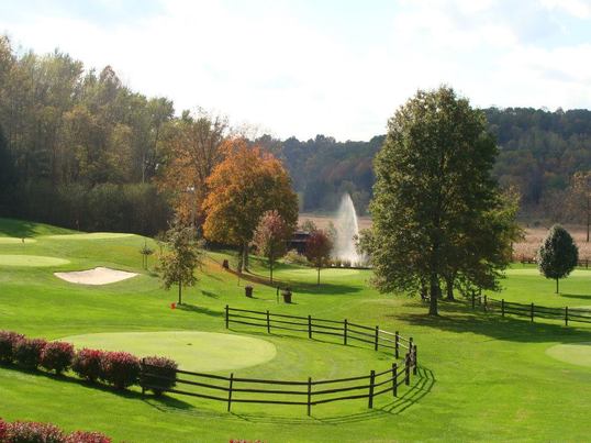 Woodpecker Par 3 Golf Course at Woods Tall Timber Lake Resort